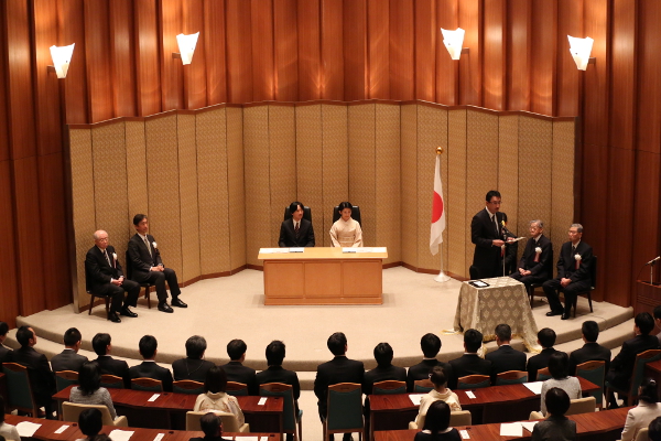 佐藤 仁 准教授が日本学術振興会賞および日本学士院学術奨励賞を受賞