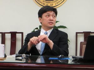 松田教授が政治大学国際関係研究センターで講演