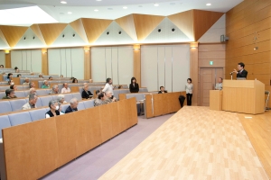 東洋文化研究所 Institute for Advanced Studies on Asia
