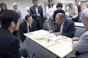 「ペルシャ文学の様々な時代における社会的、精神的な美」/「イスラーム書道」