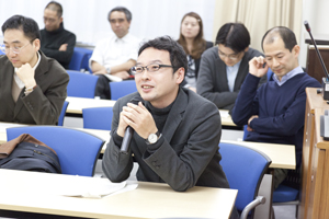 自己点検・評価セミナー「中国明清時代における通俗文藝と知識人」(大木康教授) が開催されました