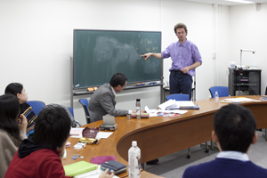 東文研セミナー 「フランス社会科学高等研究院のグザヴィエ・ポール先生をお迎えして（連続セミナー）」