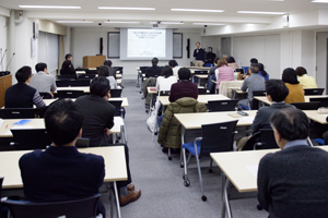 第3回定例研究会「一本の手稿本から広がる世界――私と15世紀イラクのある手控帳とのつきあい」（森本一夫 准教授）