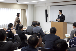 香港城市大学の理事長、学長を始めとする39名の学術訪問団が本研究所を訪問