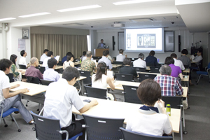 第１回定例研究会「北宋絵画史の成立－意味・場所・機能と様式の生成」（塚本 麿充 准教授）