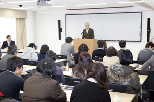 尾﨑文昭教授　最終研究発表会「魯迅の小説『故事新編』についての議論を再検討する」が開催されました