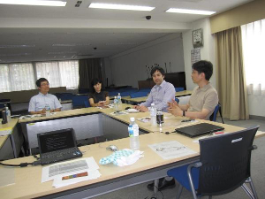 東洋学研究情報センター2013年度共同利用・共同研究拠点公募プロジェクト「政治的リスクと人の移動:中国大国化をめぐる国際共同研究」のキックオフ会合が開催されました